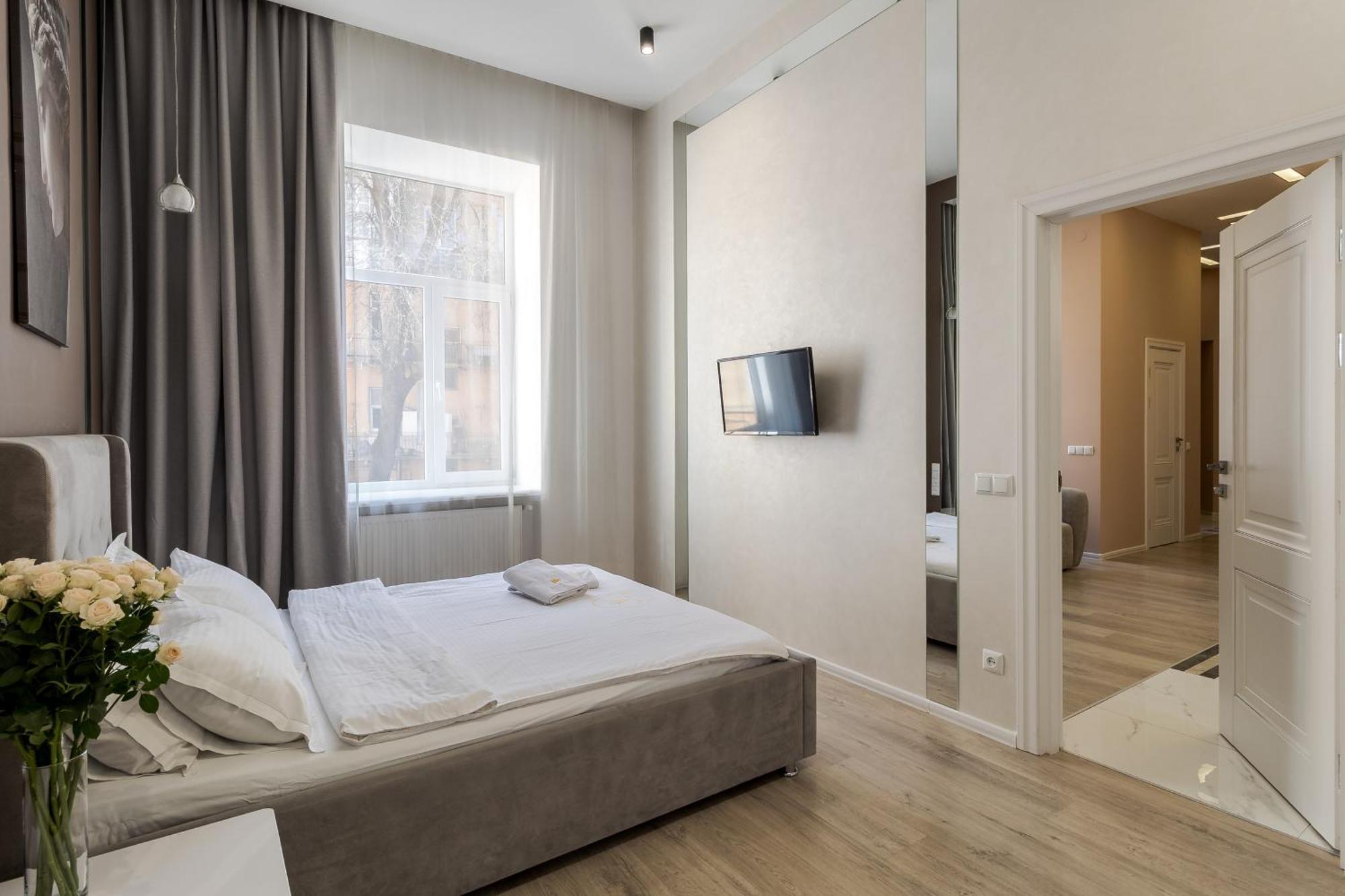 Royal Stylish Apartment In The Old City Lviv Kültér fotó