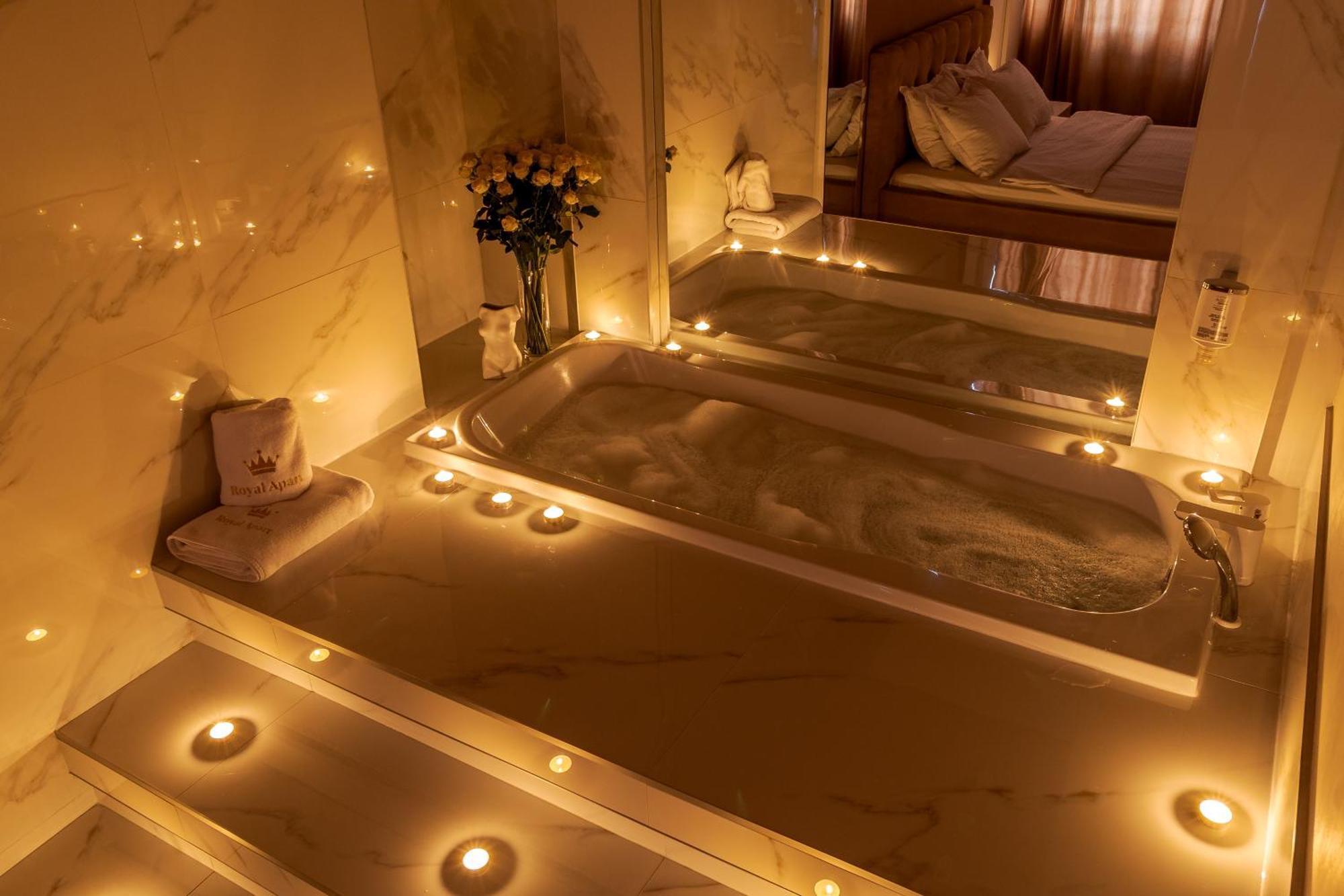 Royal Stylish Apartment In The Old City Lviv Kültér fotó