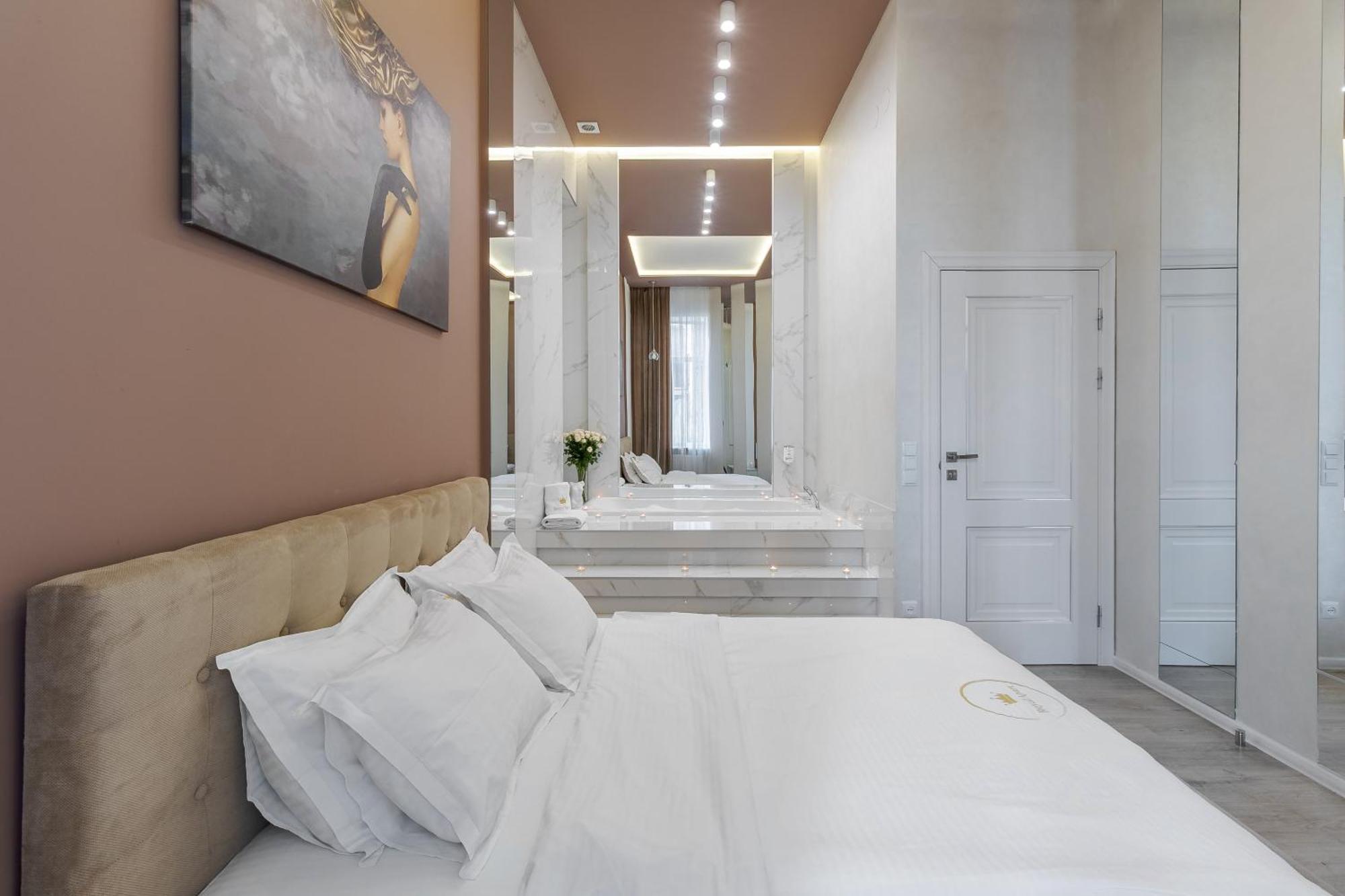 Royal Stylish Apartment In The Old City Lviv Kültér fotó