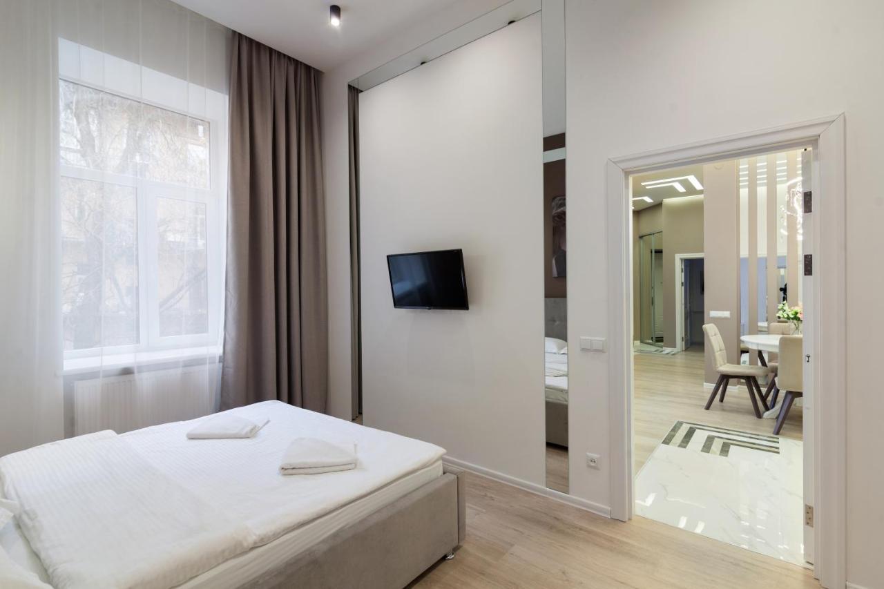 Royal Stylish Apartment In The Old City Lviv Kültér fotó