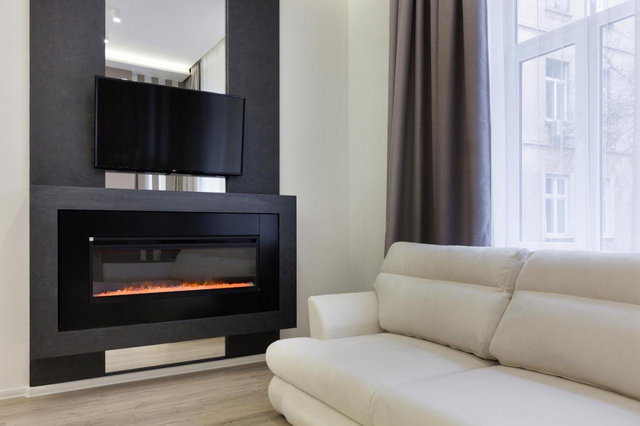 Royal Stylish Apartment In The Old City Lviv Kültér fotó
