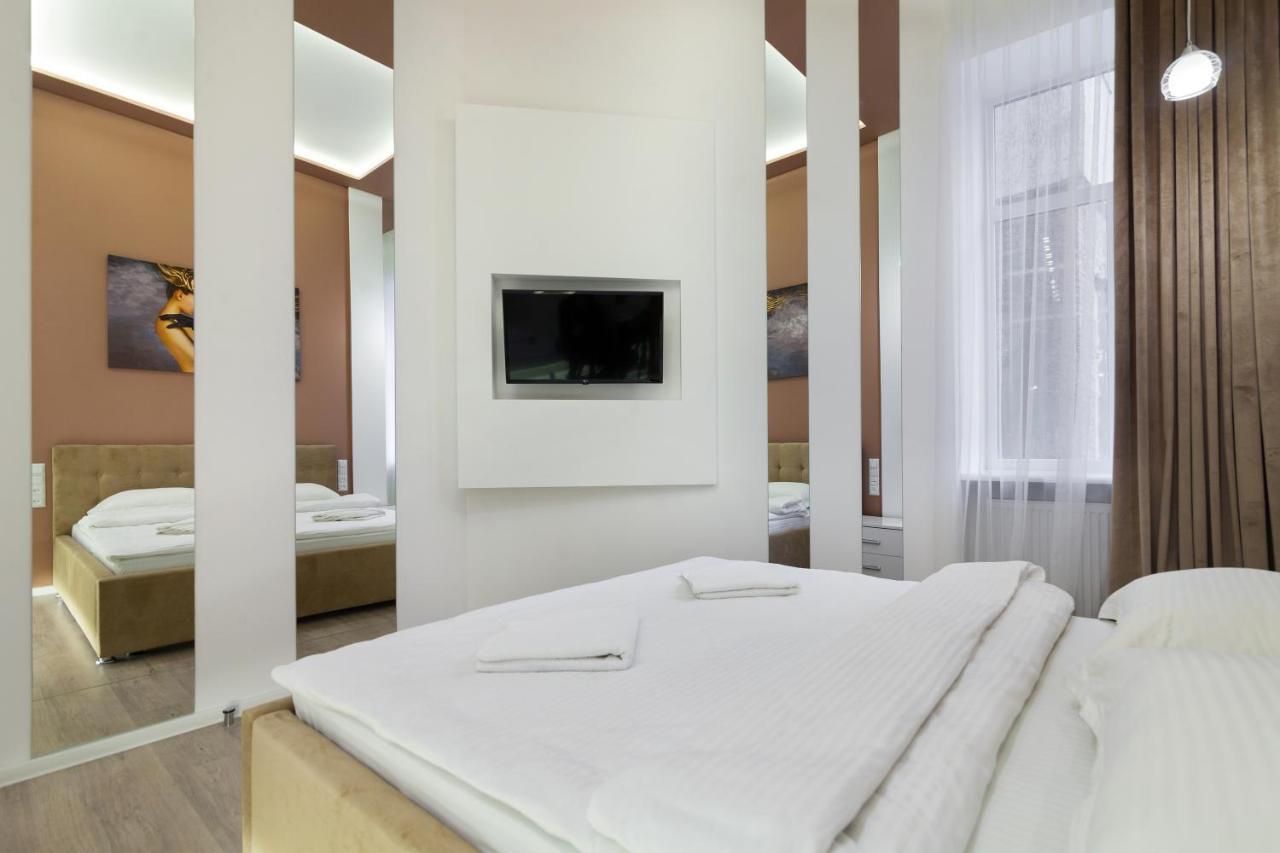 Royal Stylish Apartment In The Old City Lviv Kültér fotó